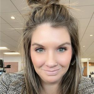 Meet your Posher, Natalie